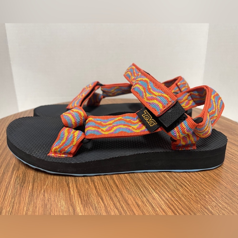 TEVA 80'S ORIGINAL UNIVERSAL REVIVE STRAPPY SANDALS, WOMEN US 5/ EUR 36